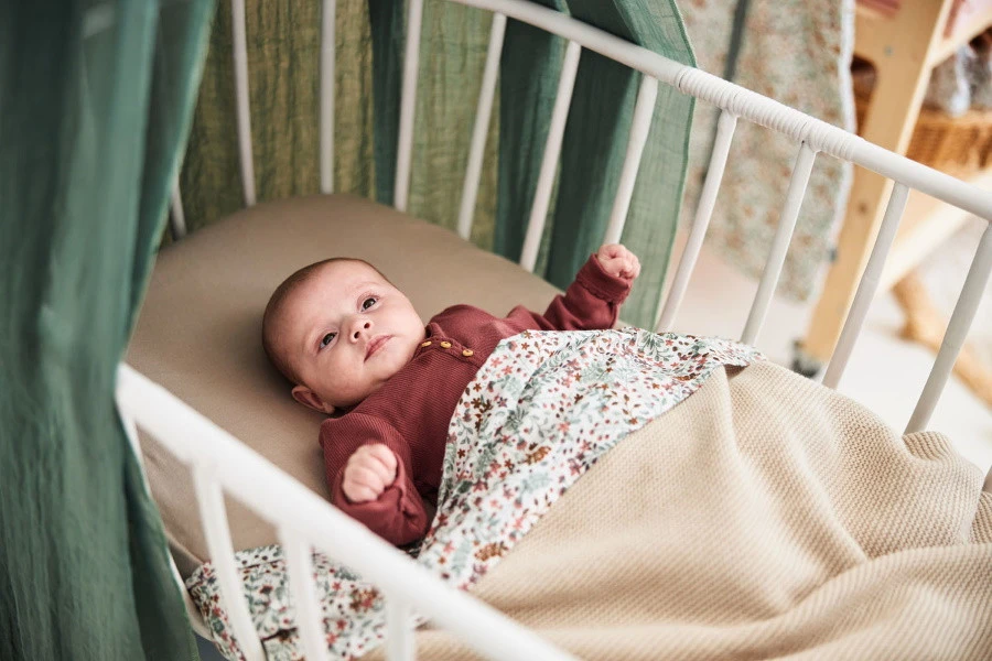 Jollein Basic Knit Nougat 75 X 100 Cm Wiegdeken 516-511-65360 6 Jollein Basic Knit Nougat 75 X 100 Cm Wiegdeken 516-511-65360 - Afbeelding 4